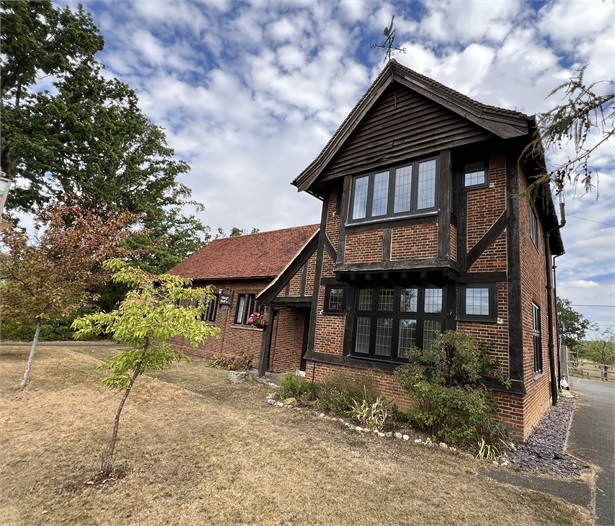 Village Hall House, School Road, Blackmore End, Braintree, CM7 4DN 